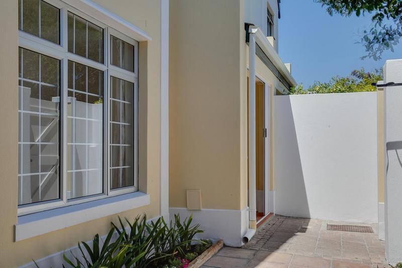 To Let 3 Bedroom Property for Rent in Claremont Western Cape